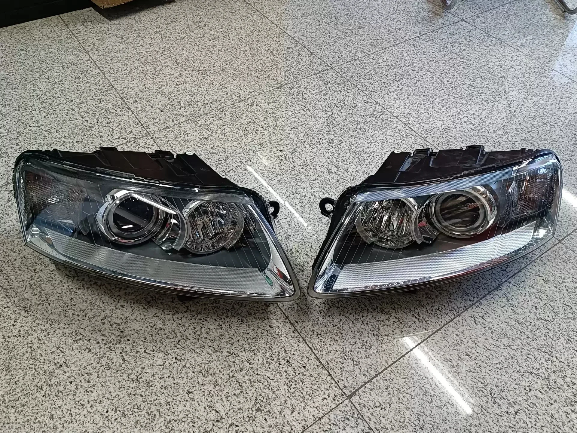 Car Headlight assembly For Audi a6l 2005-08 led DRL daytime running light turn signal head lamp
Car Headlight assembly For Audi a6l 2005-08 led DRL daytime running light turn signal head lamp