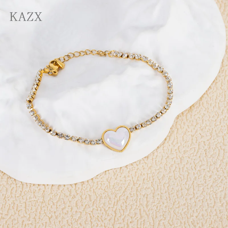 Dainty Thin Chain Heart Bracelet Plated Crystal Zircon Pendant Fine Jewelry Gift for Ladies
Dainty Thin Chain Heart Bracelet Plated Crystal Zircon Pendant Fine Jewelry Gift for Ladies