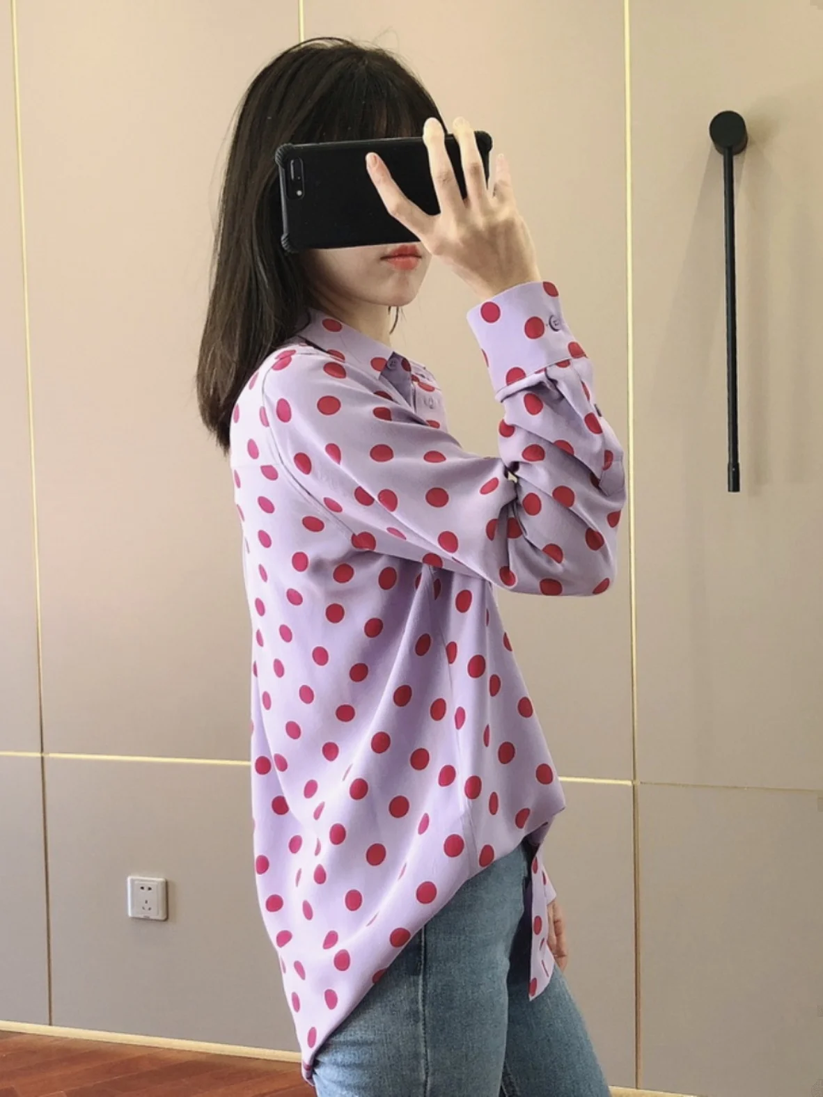 Spring Summer 2024 Women's Soft Feel ape Purple Polka Dot irt Korean Sle Loose Fit Long Sve Collar mid Length
Spring Summer 2024 Women's Soft Feel ape Purple Polka Dot irt Korean Sle Loose Fit Long Sve Collar mid Length