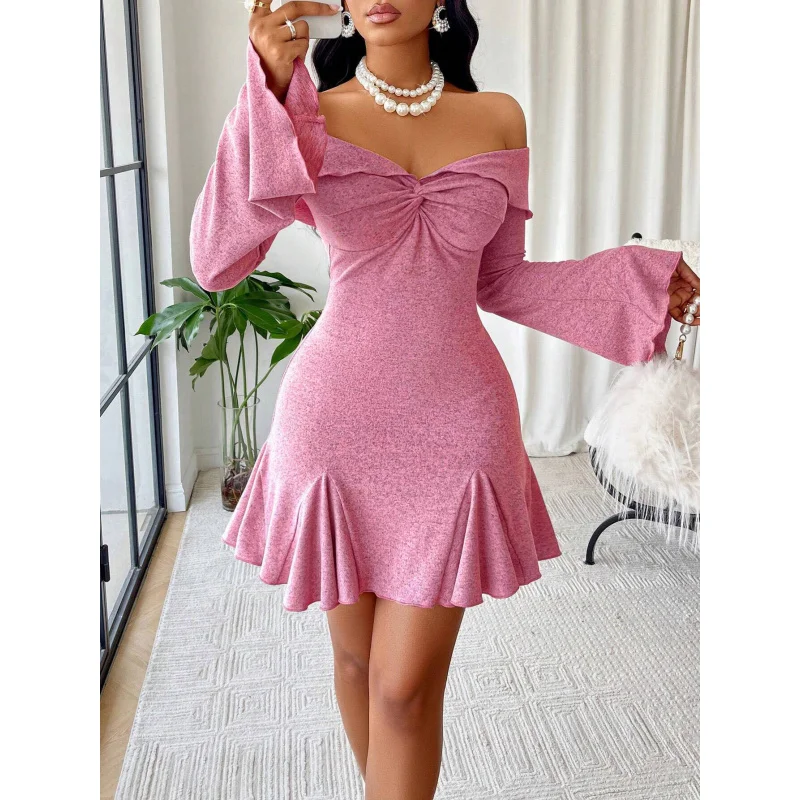 2025 Autumn and Winter New Women's Sexy off-Neck Flare Sleeve Short Party Dress C001
2025 Autumn and Winter New Women's Sexy off-Neck Flare Sleeve Short Party Dress C001
