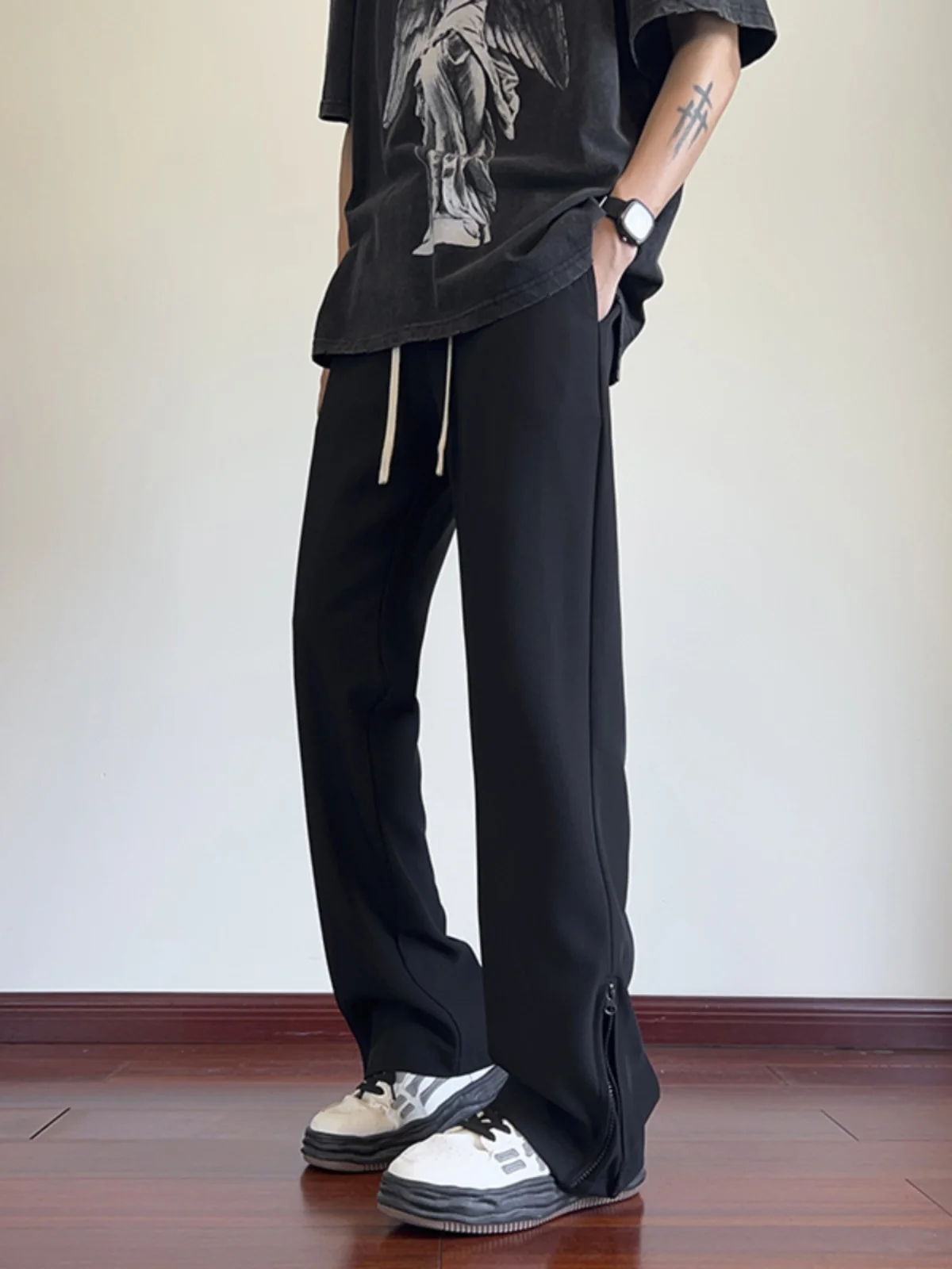 Мужские летние тонкие брюки-клеш American Sle, повседневные длинные брюки свободного кроя, модные и стильные
Мужские летние тонкие брюки-клеш American Sle, повседневные длинные брюки свободного кроя, модные и стильные