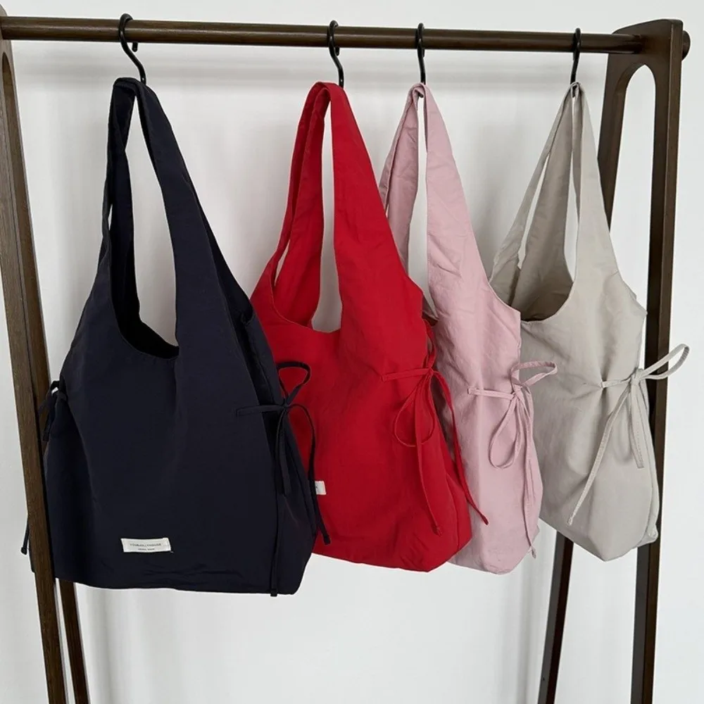 New Simple Shoulder Bag Large Capacity Solid Color Tote Bag Versatile Handbag Women
New Simple Shoulder Bag Large Capacity Solid Color Tote Bag Versatile Handbag Women