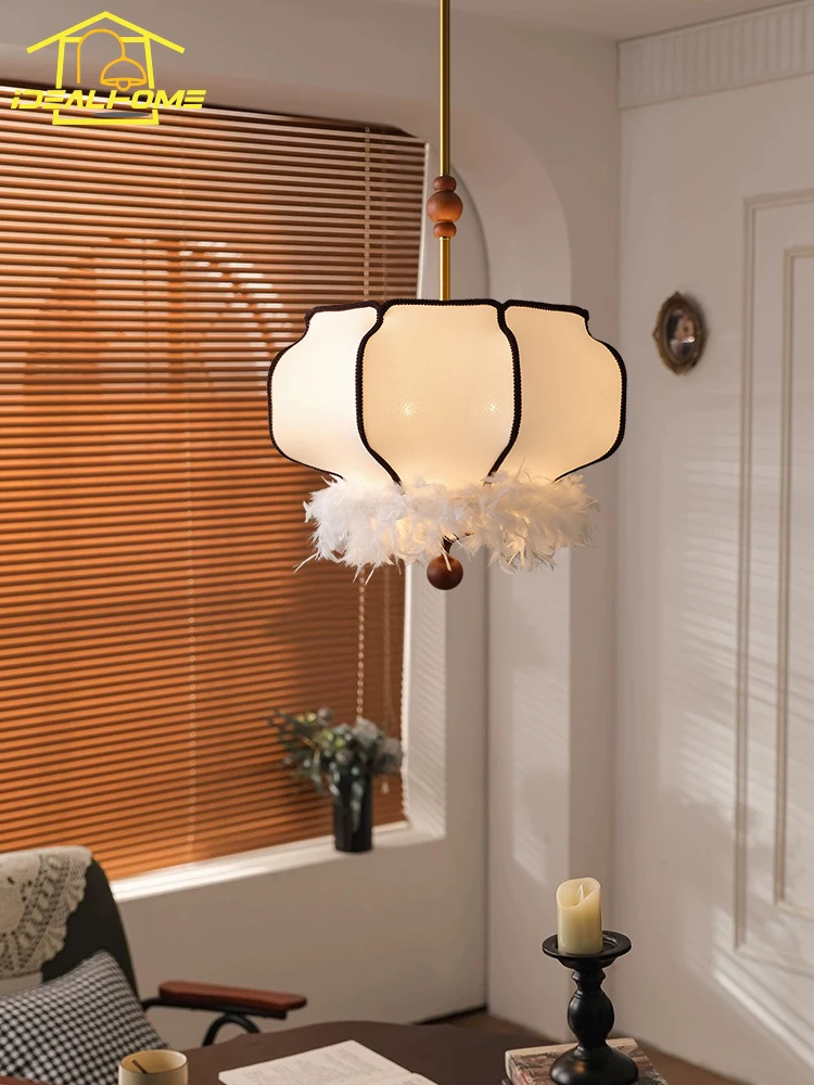 French Design Atmosphere Minimalist Feather Pendant Light LED E27 Fabric Art Decorative Hanging Lamp Bedroom Restaurant Tea Room
French Design Atmosphere Minimalist Feather Pendant Light LED E27 Fabric Art Decorative Hanging Lamp Bedroom Restaurant Tea Room