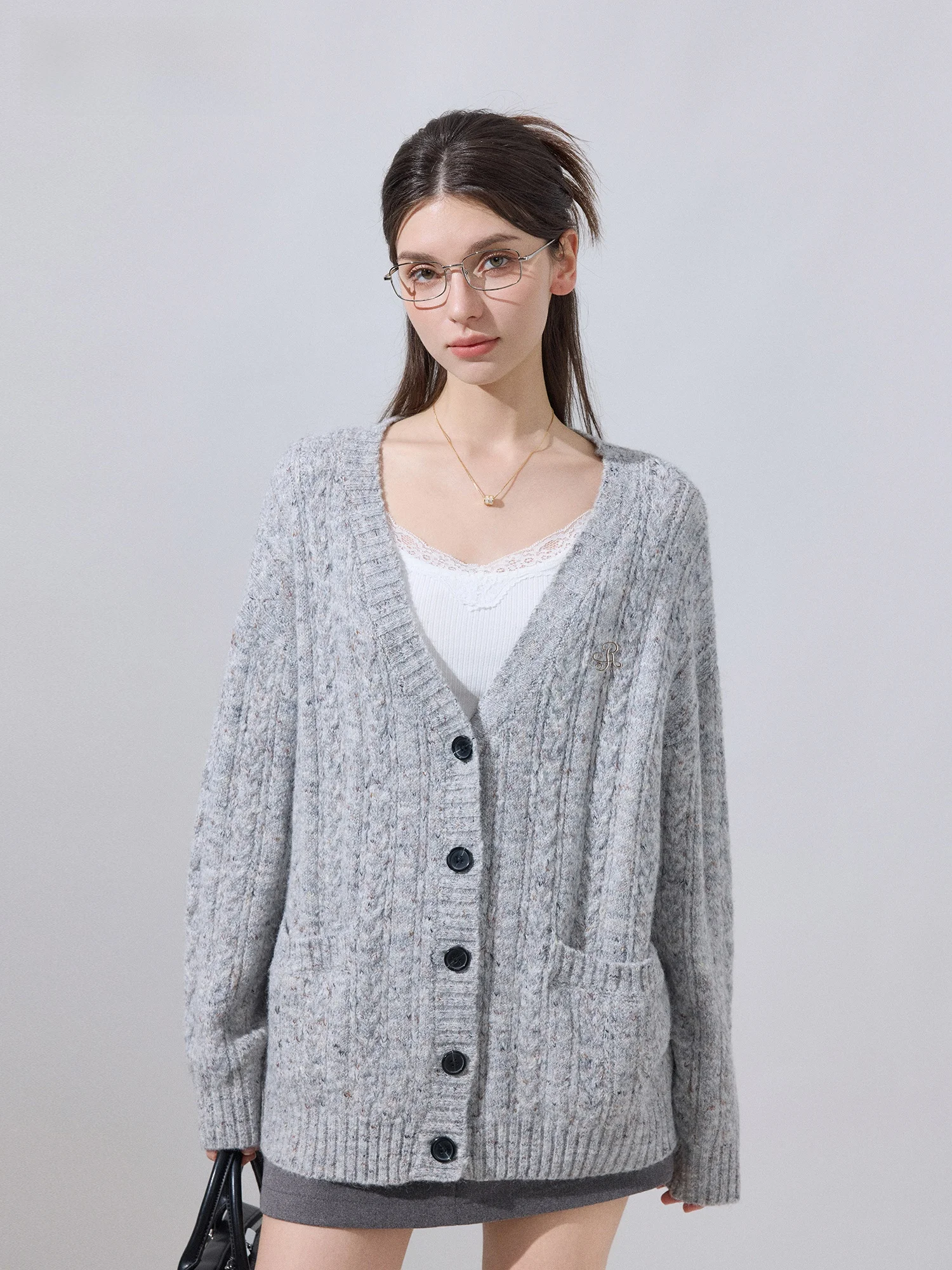 Original Ikyou Metal V-ne Knitted Sweater Women's Spring Autumn Loose Sle Soft Polyester Nylon Acrylic Wool Blend Long Sl...
Original Ikyou Metal V-ne Knitted Sweater Women's Spring Autumn Loose Sle Soft Polyester Nylon Acrylic Wool Blend Long Sl...