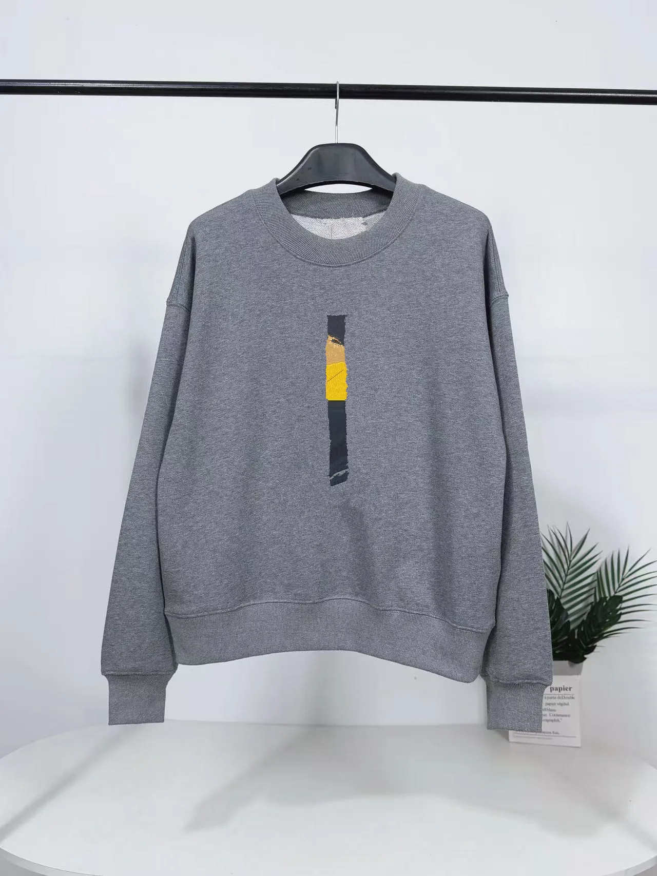 Повседневный свитшот с длинными рукавами и круглым вырезом, женская удобная футболка из смеси хлопка и полиэстера с графическим принтом, осенняя мода
Повседневный свитшот с длинными рукавами и круглым вырезом, женская удобная футболка из смеси хлопка и полиэстера с графическим принтом, осенняя мода