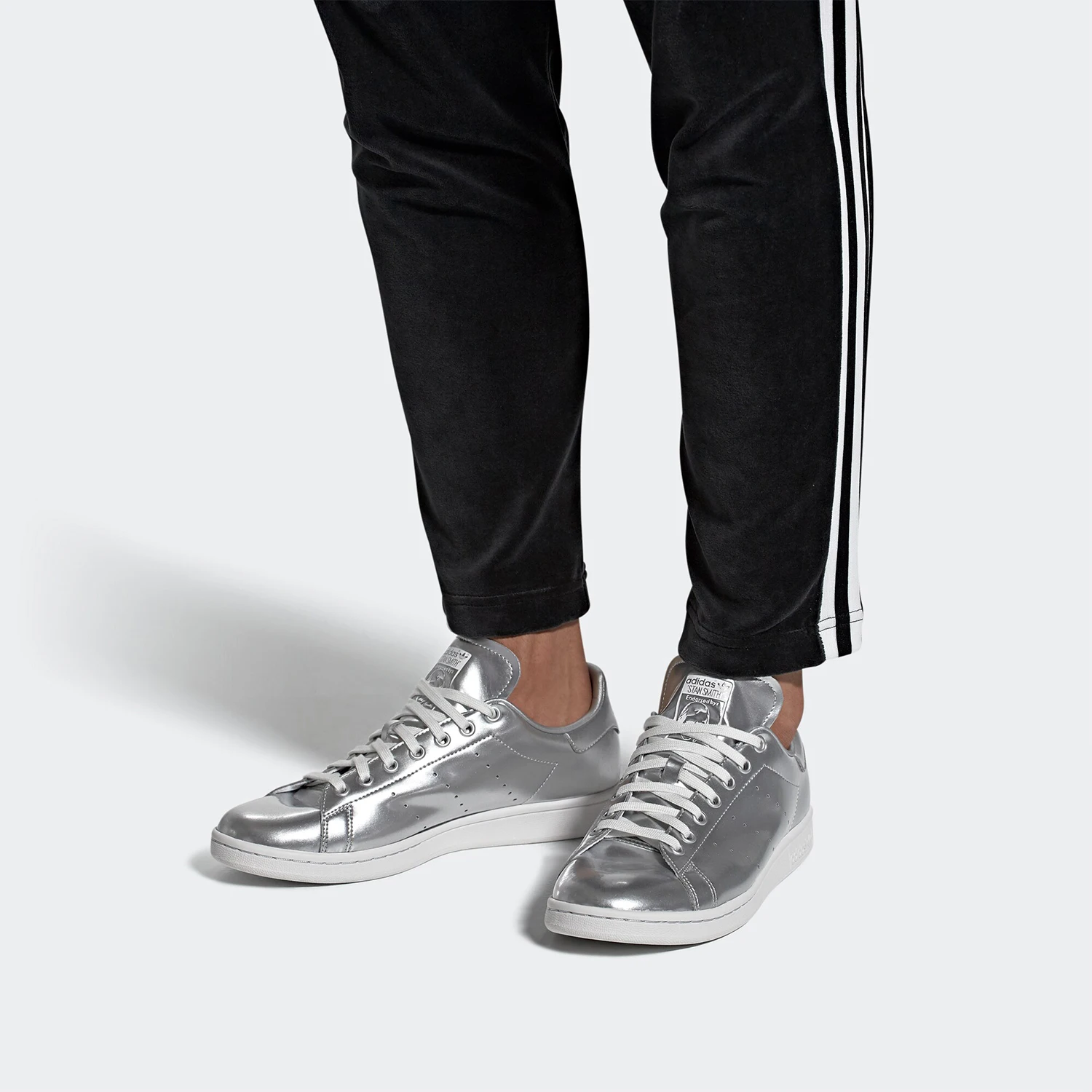 Adidas Genuine Current Season STAN SMITH Unisex Classic Sneakers FV4300
Adidas Genuine Current Season STAN SMITH Unisex Classic Sneakers FV4300