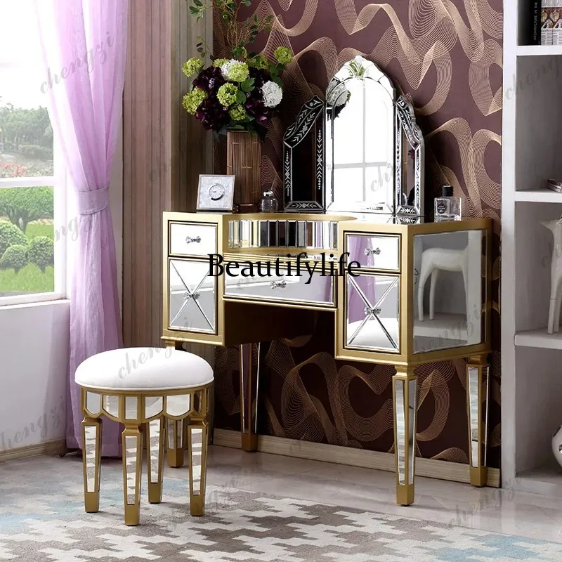 Natural Makeup Table Silver European Storage Lounges Dressing Table Mirror Modern Coiffeuse Chambre Furniture Home
Natural Makeup Table Silver European Storage Lounges Dressing Table Mirror Modern Coiffeuse Chambre Furniture Home