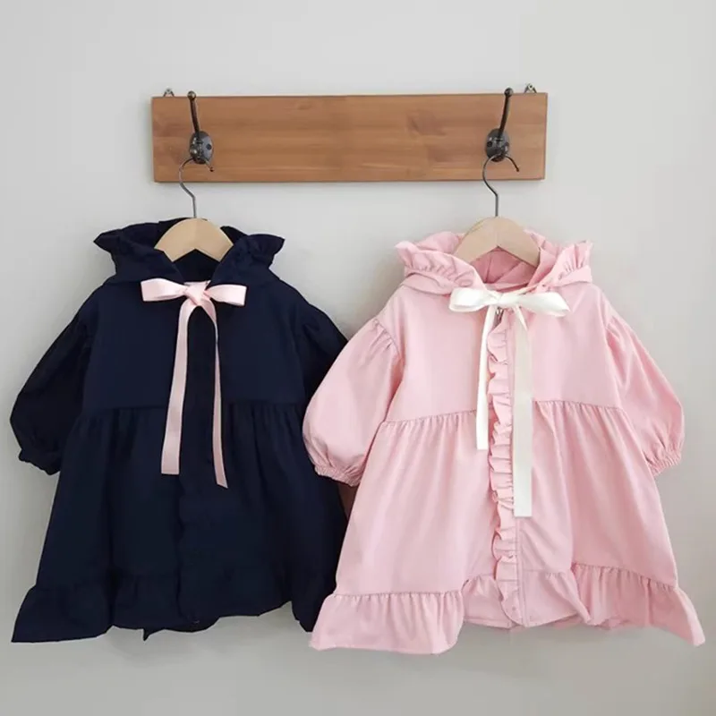 Korean Version of Girls 2025 Autumn and Winter New Trench Coat Bubble Sleeve Fashion Tether Ruffle Edge Versatile Hooded Jacket
Korean Version of Girls 2025 Autumn and Winter New Trench Coat Bubble Sleeve Fashion Tether Ruffle Edge Versatile Hooded Jacket