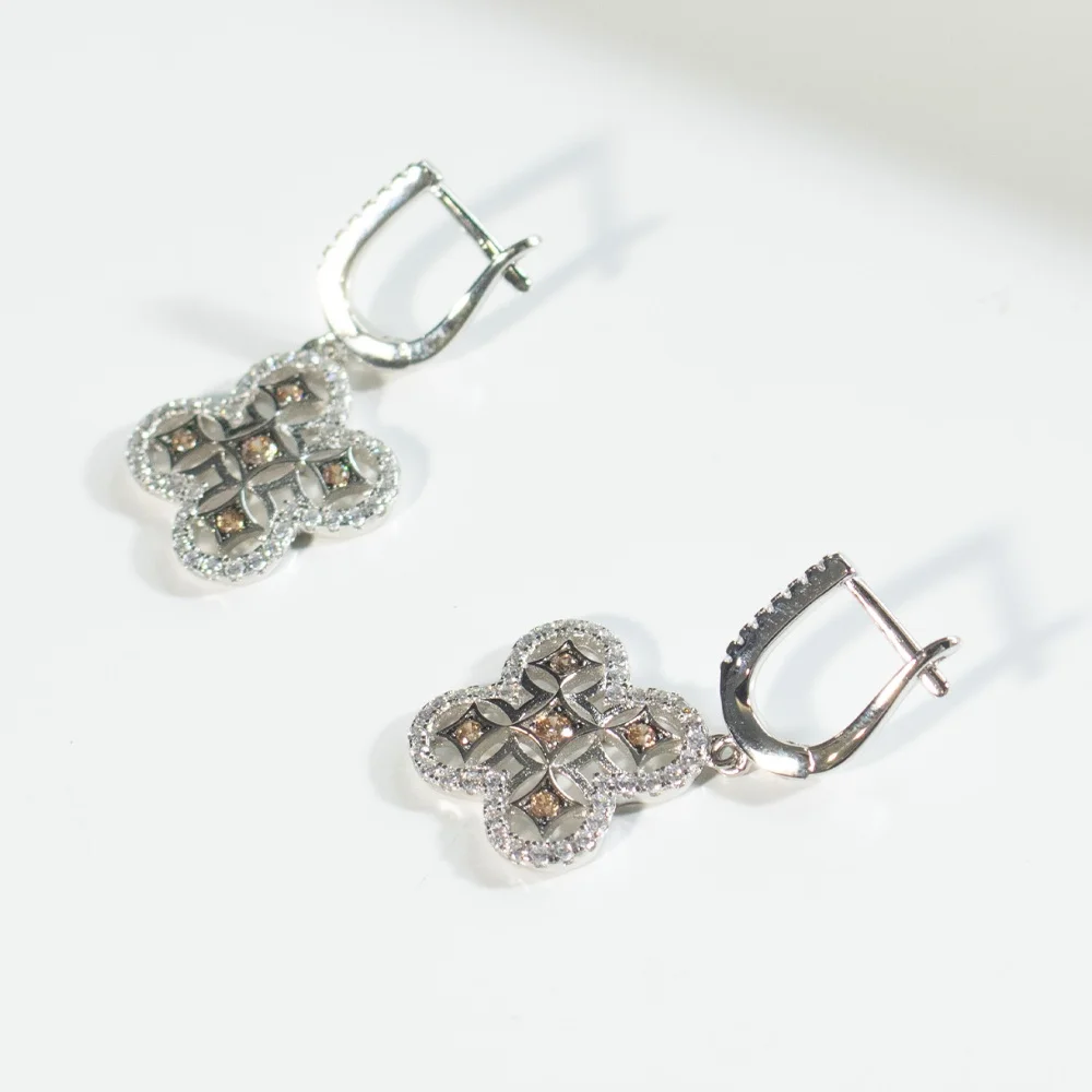 Four Leaf Clover Earrings 925 Sterling Silver Fresh Flower Yellow Zircon Drop Earrings
Four Leaf Clover Earrings 925 Sterling Silver Fresh Flower Yellow Zircon Drop Earrings