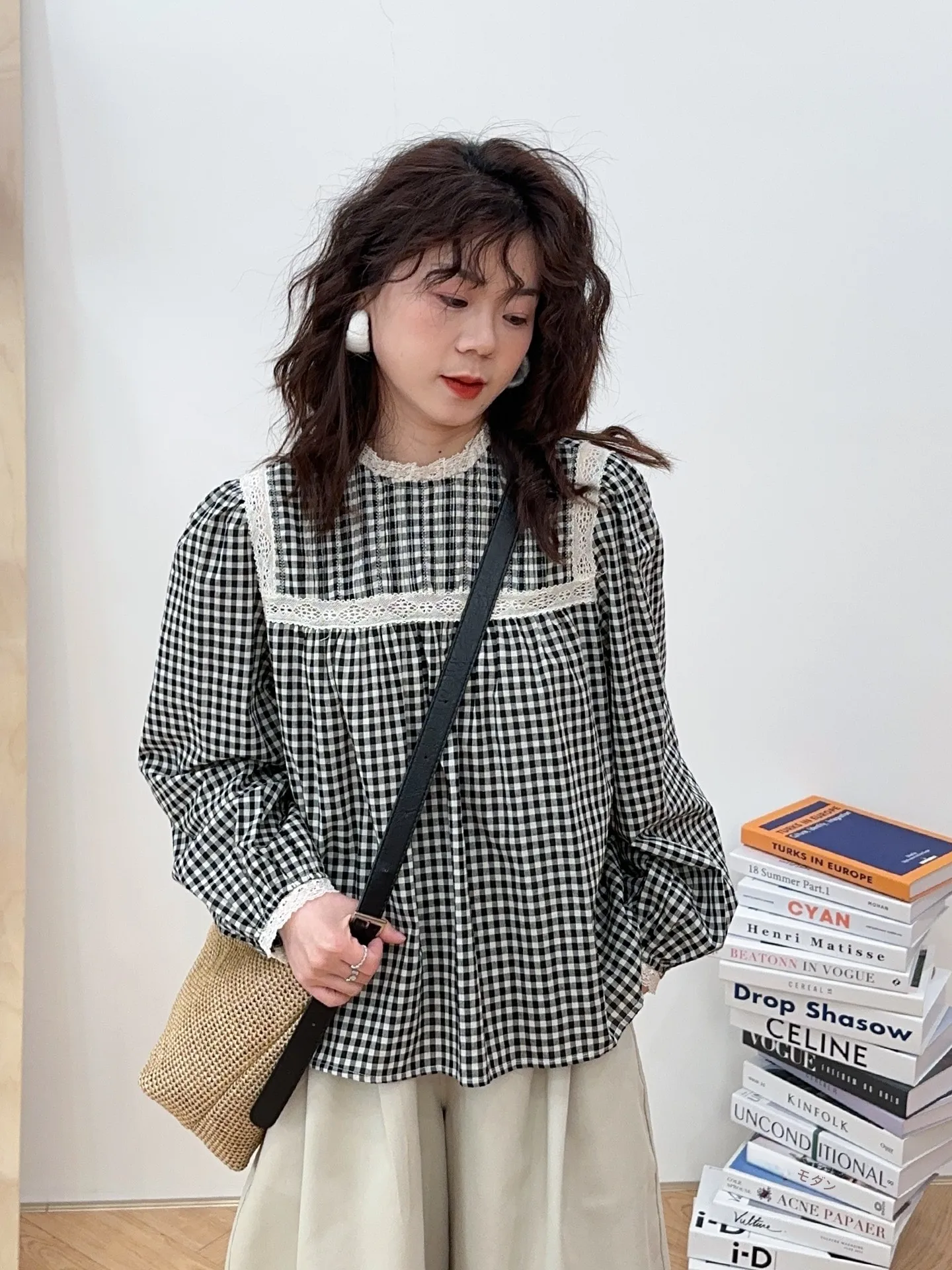 Japanese Sle College Preppy Plaid irt Lace Trimmed Loose Fit Long Sve Cotton round Ne Women's Top Faion Agel
Japanese Sle College Preppy Plaid irt Lace Trimmed Loose Fit Long Sve Cotton round Ne Women's Top Faion Agel