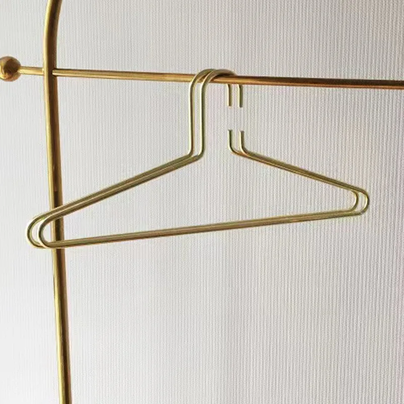 1pcs Solid Metal Hangers For Coat Durable Seamless Matte Clothes Trousers Sweater Storage Racks Hangers Storage Organizer Racks
1pcs Solid Metal Hangers For Coat Durable Seamless Matte Clothes Trousers Sweater Storage Racks Hangers Storage Organizer Racks