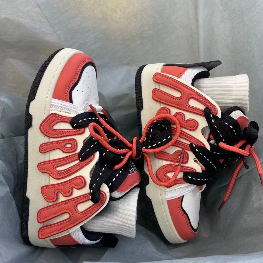 Designer Retro 1 Men's Women's Lace-up Sports Running Shoes Casual Basketball Sneakers Skateboard Shoes
Designer Retro 1 Men's Women's Lace-up Sports Running Shoes Casual Basketball Sneakers Skateboard Shoes