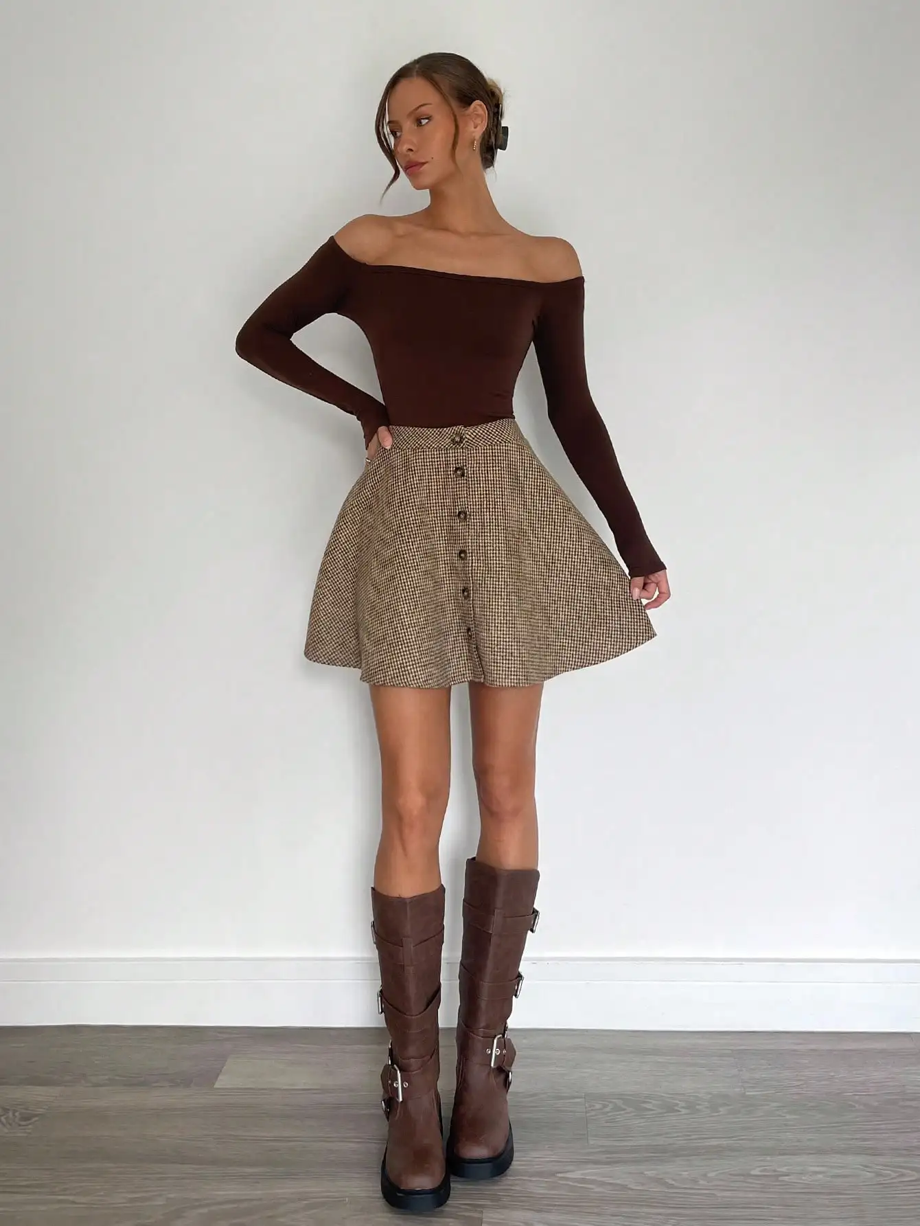 Мини-юбка А-силуэта с узором «гусиная лапка», коричневого оттенка, на пуговицах спереди, осенне-зимняя, повседневная
Мини-юбка А-силуэта с узором «гусиная лапка», коричневого оттенка, на пуговицах спереди, осенне-зимняя, повседневная