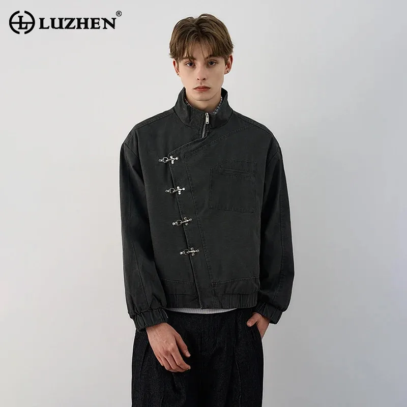 LUZHEN оригинальная асимметричная металлическая пряжка с наклонной планкой на молнии, повседневная мужская куртка 2025 года, однотонное пальто с воротником-стойкой JY4812
LUZHEN оригинальная асимметричная металлическая пряжка с наклонной планкой на молнии, повседневная мужская куртка 2025 года, однотонное пальто с воротником-стойкой JY4812