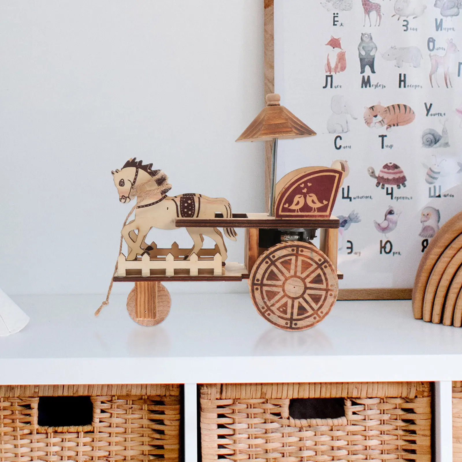 1Pcs Wooden Music Carriage Vintage Style Lightweight Handwork Music Box Ideal for Holiday Gifts Family Collectors
1Pcs Wooden Music Carriage Vintage Style Lightweight Handwork Music Box Ideal for Holiday Gifts Family Collectors