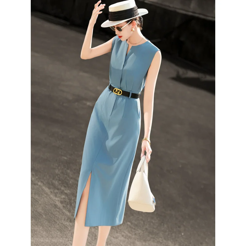 MEXCOCO 2026 New Spring Summer Elegant Commuter Split Notch Neck Sleeveless Belted Waist Front Slit Solid Midi Tank Dress
MEXCOCO 2026 New Spring Summer Elegant Commuter Split Notch Neck Sleeveless Belted Waist Front Slit Solid Midi Tank Dress