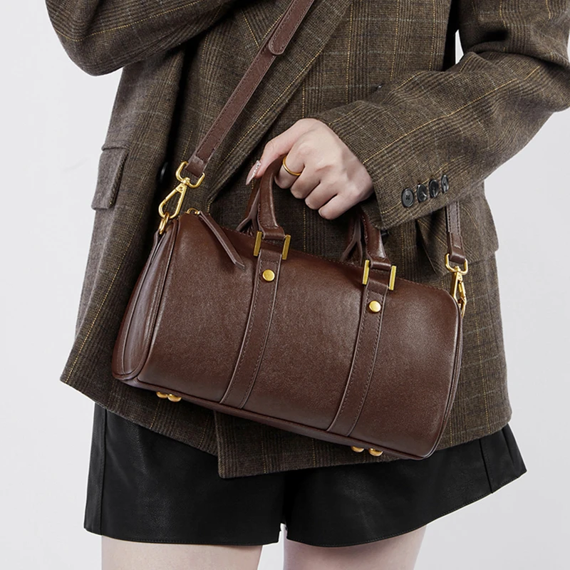 Toptrends Cow Genuine Leather Boston Small Tote Handbags For Women 2025 Luxury Designer Pillow Ladies Shoulder Crossbody Bags
Toptrends Cow Genuine Leather Boston Small Tote Handbags For Women 2025 Luxury Designer Pillow Ladies Shoulder Crossbody Bags