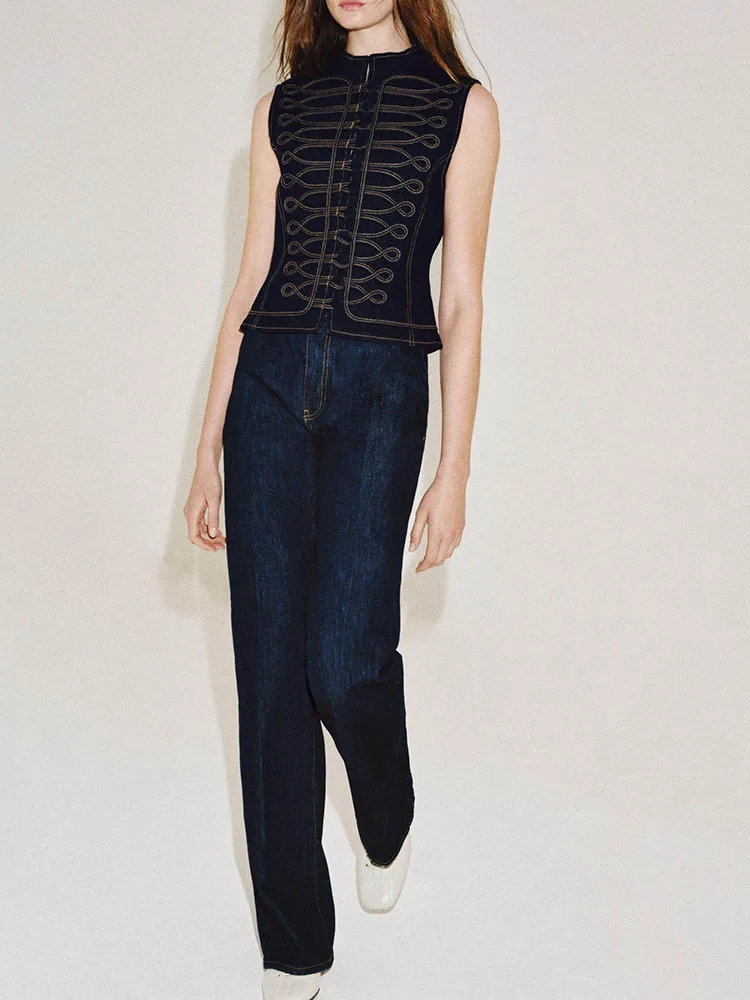 New Summer Women's Chinese Style Sleeveless Rope Buckle Denim Vest Top Regular Length No Sleeve Traditional Design
New Summer Women's Chinese Style Sleeveless Rope Buckle Denim Vest Top Regular Length No Sleeve Traditional Design