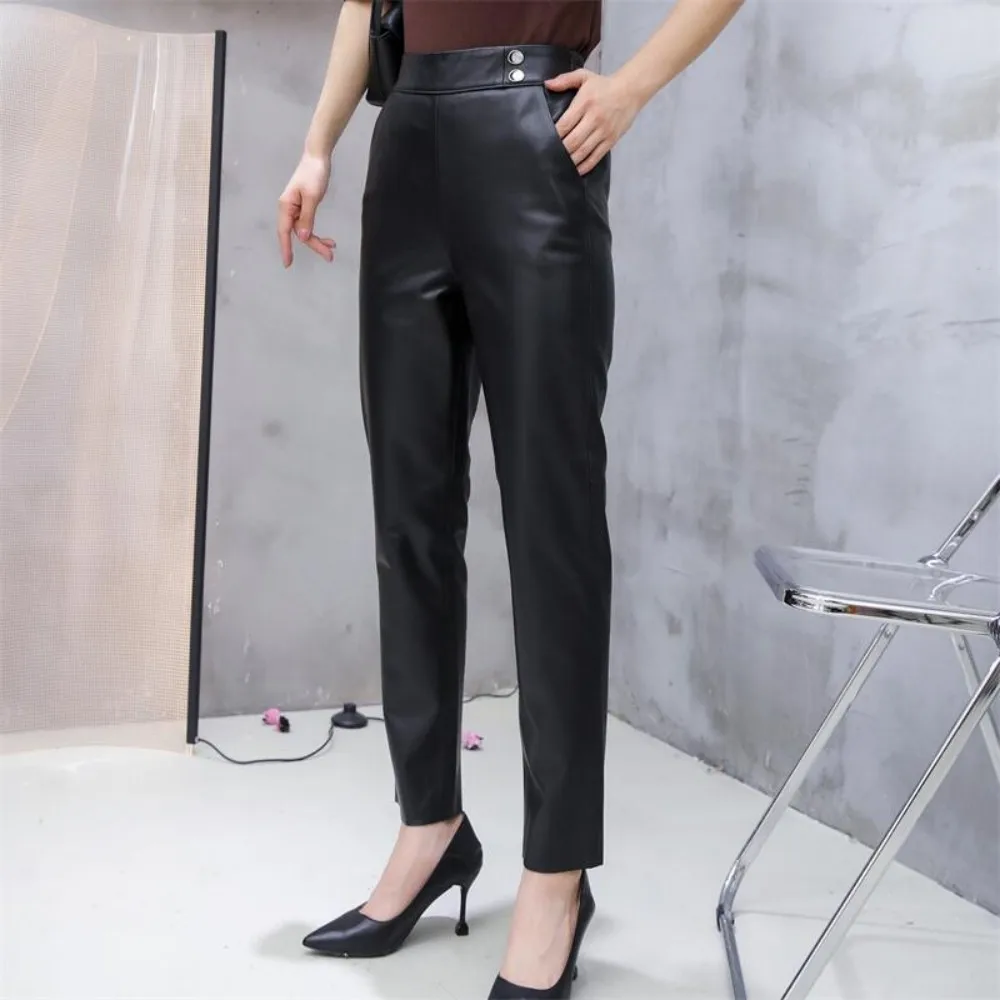 2023 Spring Autumn Brand New Designer OL Leather Pants High Quality Sheepskin Straight-pant B829
2023 Spring Autumn Brand New Designer OL Leather Pants High Quality Sheepskin Straight-pant B829