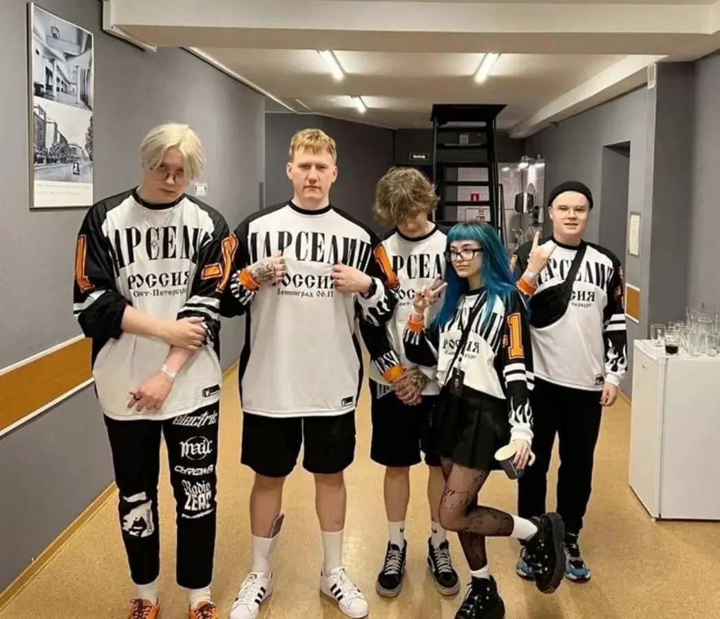 Y2K T-shirts Retro Streetwear Loose Baseball Jersey Hip-hop Trend Tops Aesthetic Clothes Casual Fashion Sprots Long Sleeves
Y2K T-shirts Retro Streetwear Loose Baseball Jersey Hip-hop Trend Tops Aesthetic Clothes Casual Fashion Sprots Long Sleeves