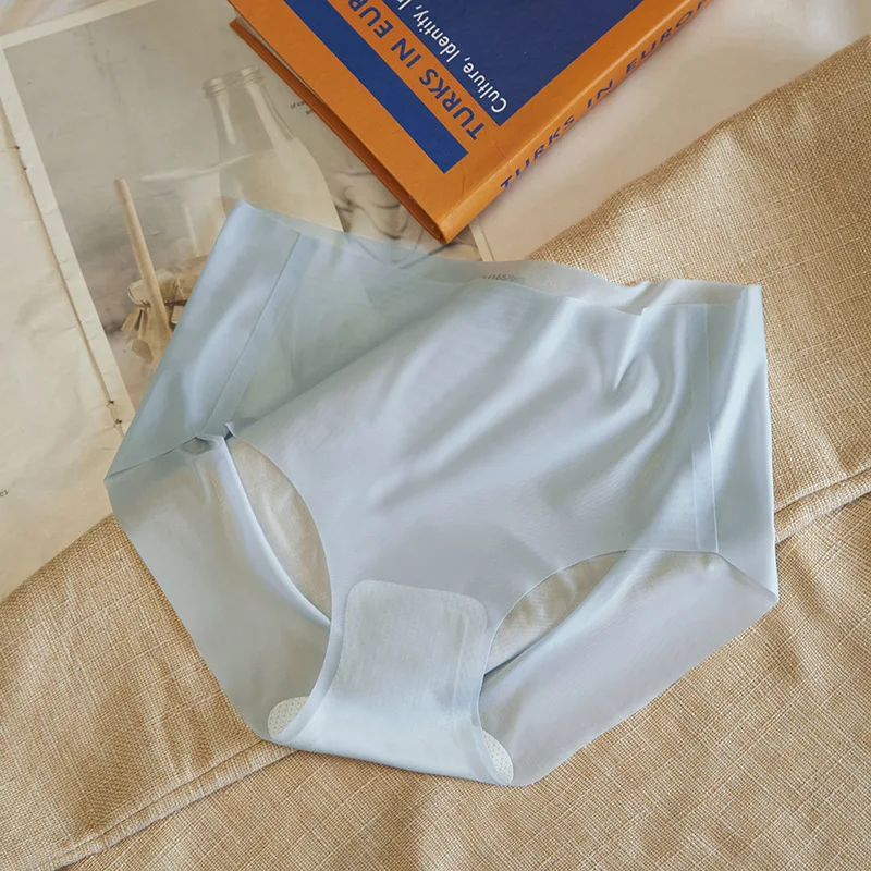 New Ice Silk Seamless Underwear Ladies Summer Ultra-thin Sense Quick-drying Pants 3D Peach Hip Fitness Briefs Panties
New Ice Silk Seamless Underwear Ladies Summer Ultra-thin Sense Quick-drying Pants 3D Peach Hip Fitness Briefs Panties