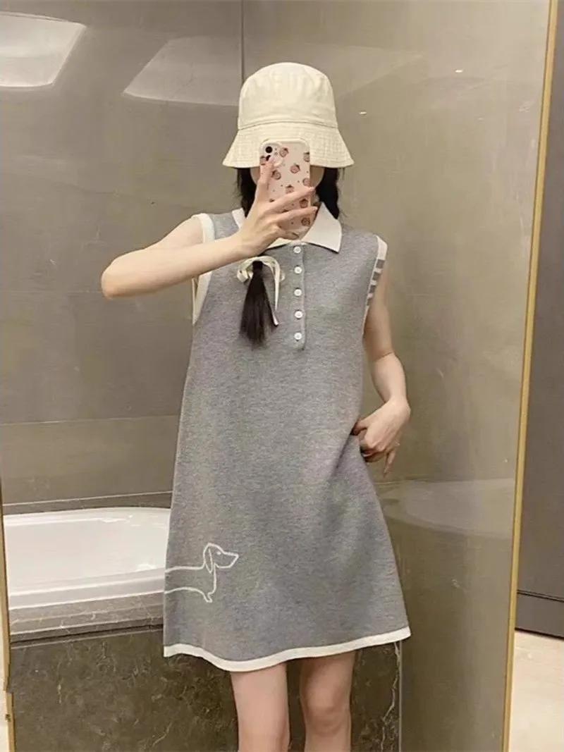 Korean Style College Campus Thin Knitted Dress Sleeveless Embroidery Patchwork Turn-down Collar Summer New Cartoon Stitching
Korean Style College Campus Thin Knitted Dress Sleeveless Embroidery Patchwork Turn-down Collar Summer New Cartoon Stitching