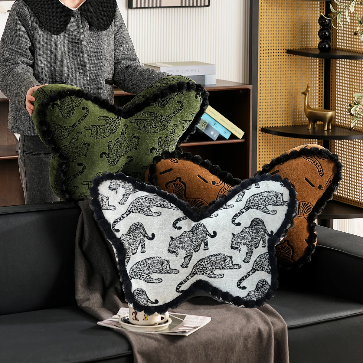 Butterfly pillow, butterfly shaped decorative pillow, living room sofa bedroom bed pillow, plush lumbar support pad
Butterfly pillow, butterfly shaped decorative pillow, living room sofa bedroom bed pillow, plush lumbar support pad