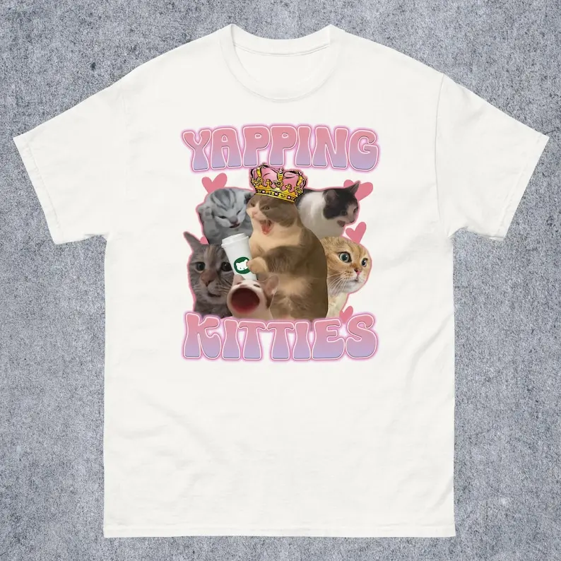 Футболка Yapping Kitties с забавным котом и мем, подарок для женщины и мужчины, футболка с котом Goofy Ahh, футболка с милыми кошками, футболки с железным кричащим котом
Футболка Yapping Kitties с забавным котом и мем, подарок для женщины и мужчины, футболка с котом Goofy Ahh, футболка с милыми кошками, футболки с железным кричащим котом
