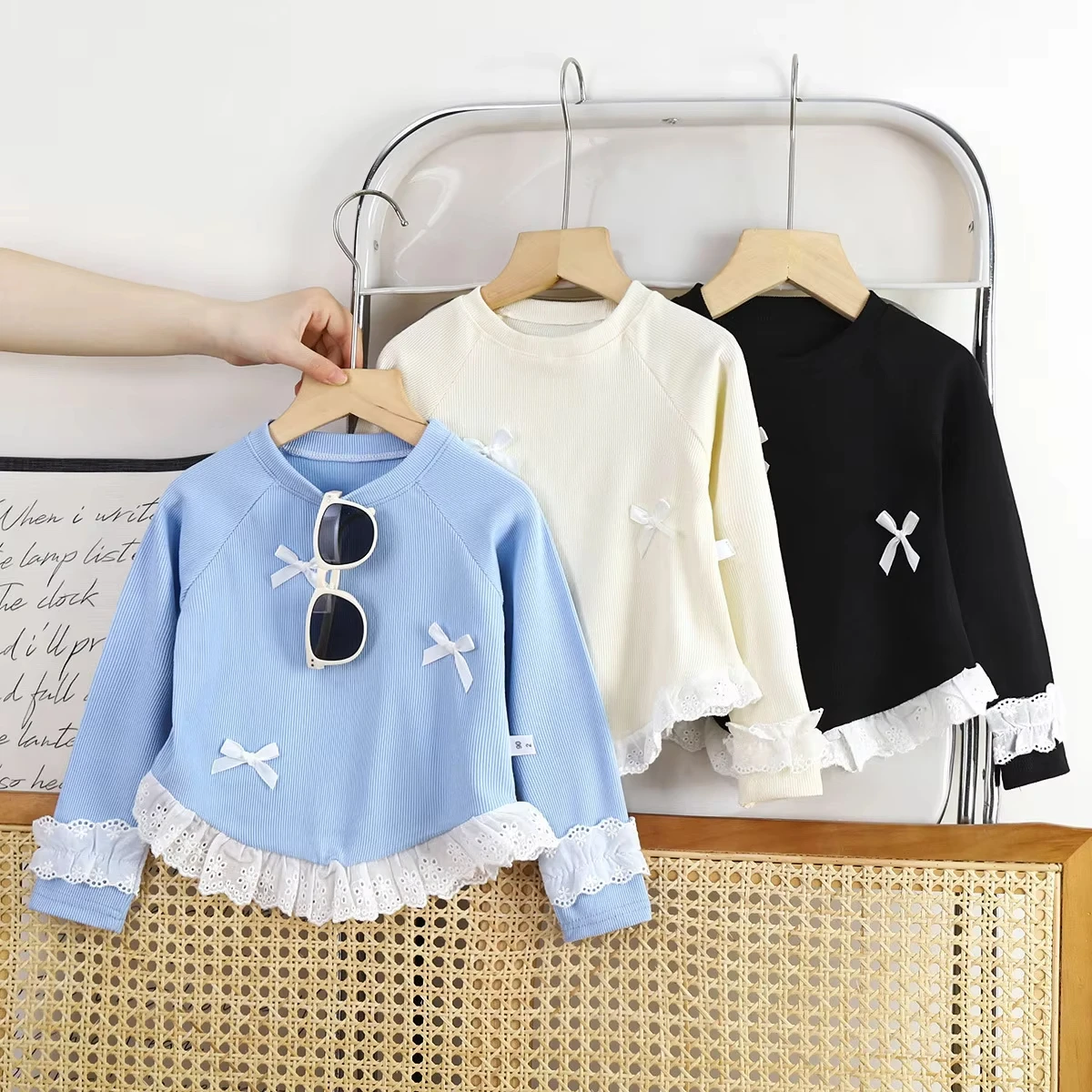 2026 New Girls Long Sleeve T-Shirt Kids Fashion Korean Style Tops Spring Autumn Casual Tees Children Basic Bottoming Shirts
2026 New Girls Long Sleeve T-Shirt Kids Fashion Korean Style Tops Spring Autumn Casual Tees Children Basic Bottoming Shirts