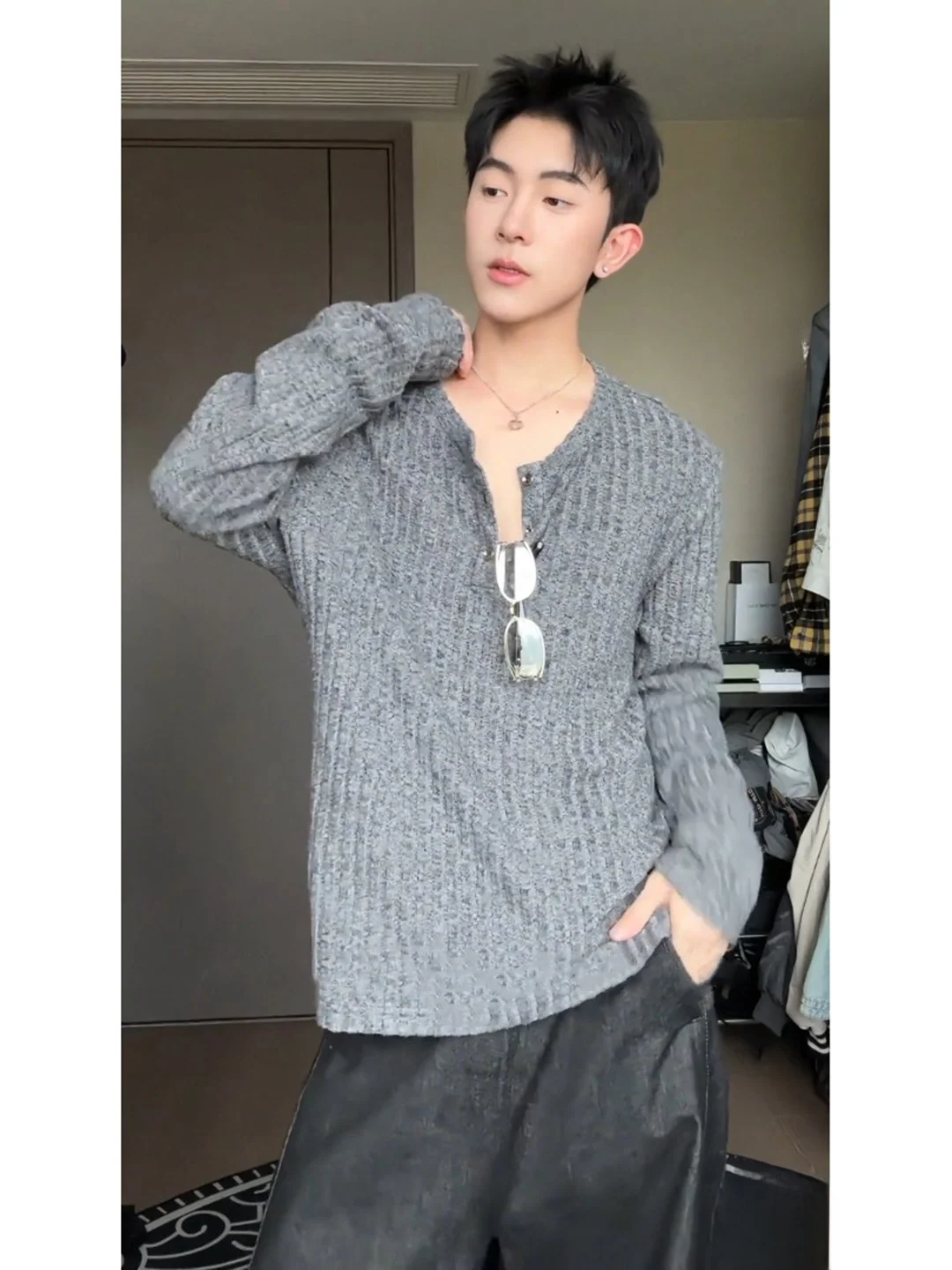 Мужская трикотажная рубашка свободного кроя с длинным рукавом, в полоску, с воротником хенли, в американском стиле, базовая, в стиле Old Money, свободного кроя
Мужская трикотажная рубашка свободного кроя с длинным рукавом, в полоску, с воротником хенли, в американском стиле, базовая, в стиле Old Money, свободного кроя