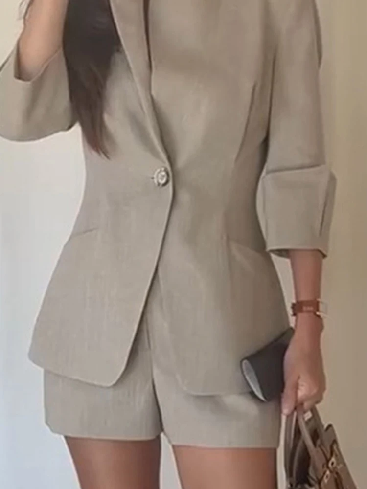 Women Casual Pocket Button 2Pc Sets Fashion Commuting Solid Blazer Outfits Elegant Lapel Half Sleeve Coats with Short Pant Suit
Women Casual Pocket Button 2Pc Sets Fashion Commuting Solid Blazer Outfits Elegant Lapel Half Sleeve Coats with Short Pant Suit