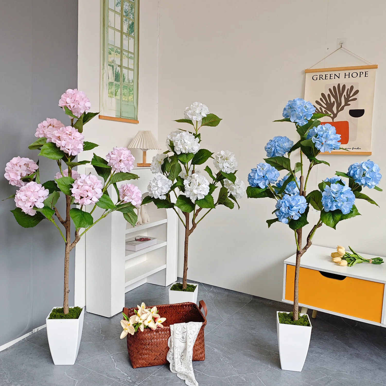 Faux Hydrangea Bonsai Tree,Simulation Flower Potted Plant,Indoor Decorative Greenery forHome Scenery and Window Landscape Design
Faux Hydrangea Bonsai Tree,Simulation Flower Potted Plant,Indoor Decorative Greenery forHome Scenery and Window Landscape Design