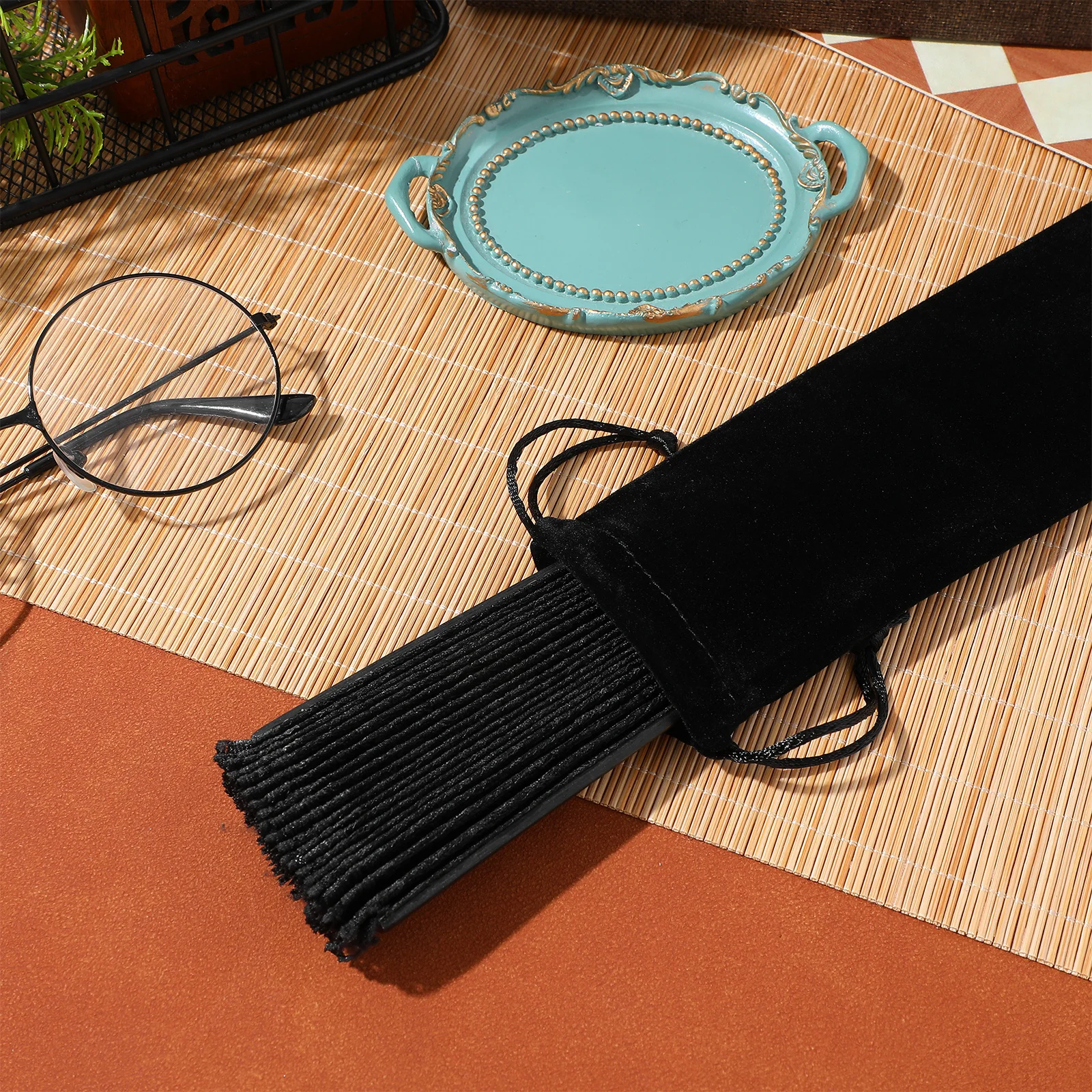 12Pcs Fan Bags Drawstring Pouch Organizer Folding Hand Fan Protector Portable Carrier Wedding Party Travel Storage Bag
12Pcs Fan Bags Drawstring Pouch Organizer Folding Hand Fan Protector Portable Carrier Wedding Party Travel Storage Bag