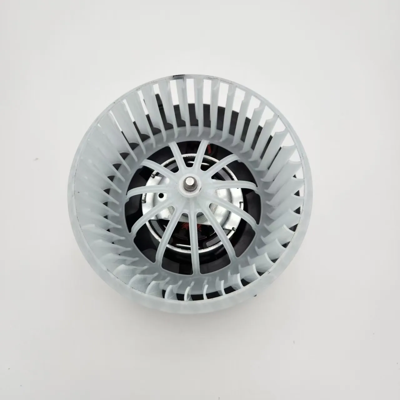 Left-Hand Drive Blower Motor Suitable for Alfa Romeo 159 08-Lhd Oe: 77363490 379935 1736007802 77360011 17360078
Left-Hand Drive Blower Motor Suitable for Alfa Romeo 159 08-Lhd Oe: 77363490 379935 1736007802 77360011 17360078