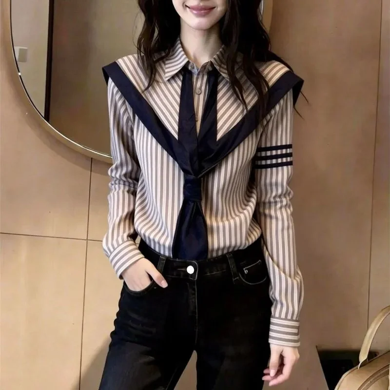 Good Looking Thirt top Women Blouse Shirt Spring Summer 2026 fashion Splicing Stripes Shirt Korean Women Receive High Praise
Good Looking Thirt top Women Blouse Shirt Spring Summer 2026 fashion Splicing Stripes Shirt Korean Women Receive High Praise