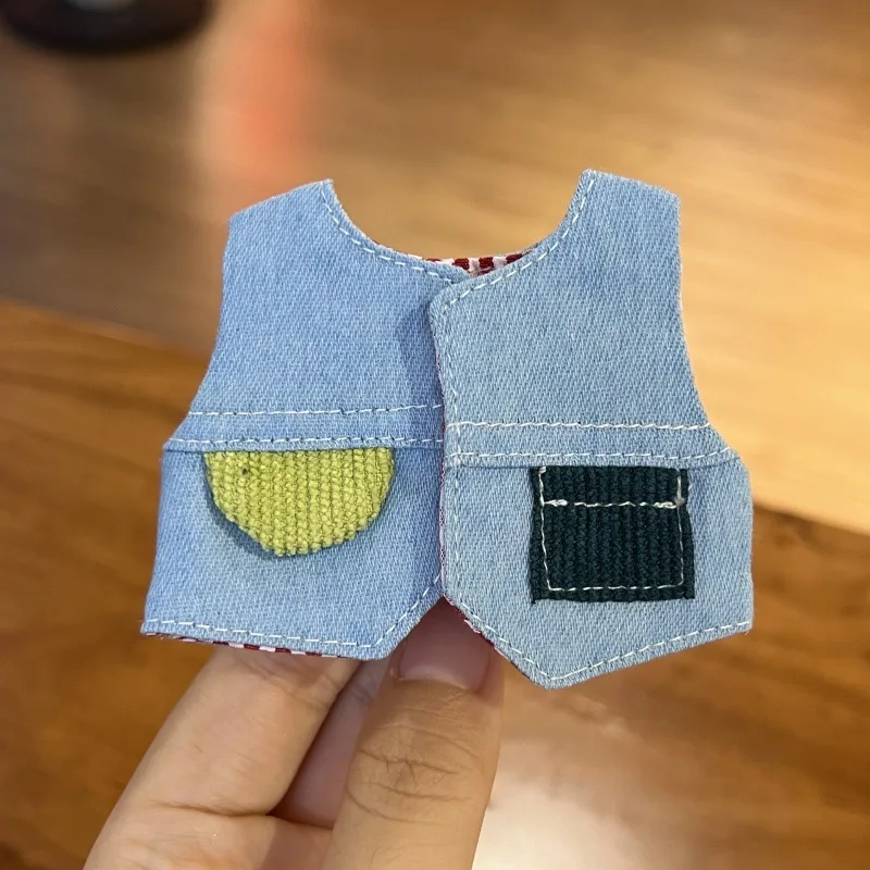 Clothes For 15/17cm LABUBU 1st/2nd/3rd Gen Casual-Style Multi-Color Puzzle-Patterned Denim Vest Changeable Clothing 
Clothes For 15/17cm LABUBU 1st/2nd/3rd Gen Casual-Style Multi-Color Puzzle-Patterned Denim Vest Changeable Clothing