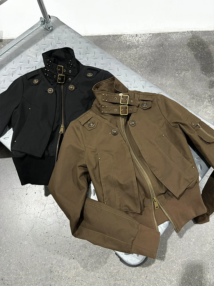 Retro American Kaki Short Waist-Cinching Stand Collar Workwear Jacket for Women Cool Spring Design Shoulder Chapter Jacket
Retro American Kaki Short Waist-Cinching Stand Collar Workwear Jacket for Women Cool Spring Design Shoulder Chapter Jacket