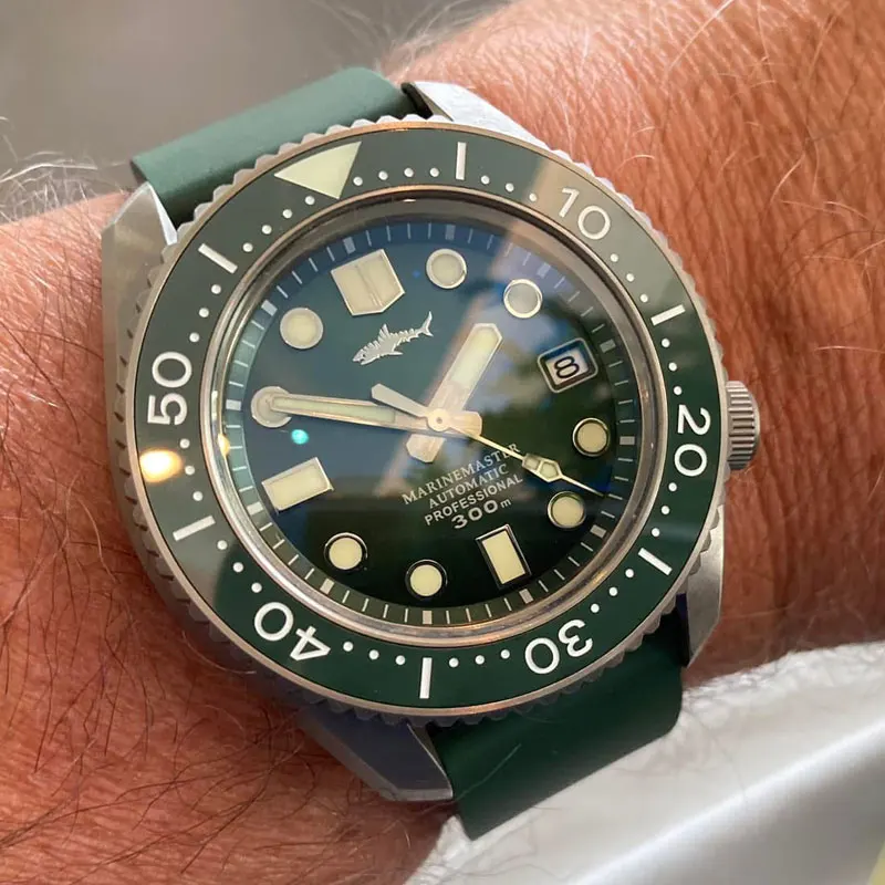 Heimdallr Men's Titanium SBDX001 Diver Watch Green Dial Ceramic Bezel Sapphire NH35 Automatic Movement 300m Waterproof Luminous
Heimdallr Men's Titanium SBDX001 Diver Watch Green Dial Ceramic Bezel Sapphire NH35 Automatic Movement 300m Waterproof Luminous