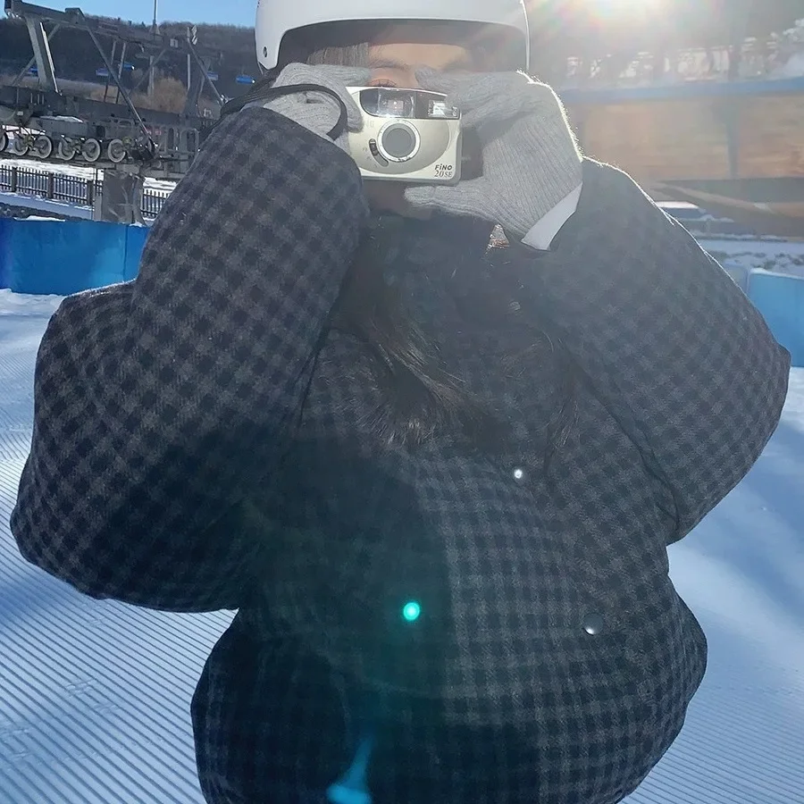 Winter Warm Outerwear Polyester Fabric 2025 New Korean Style Plaid Stand Collar Short Bread Style Jacket Loose Fit Versatile
Winter Warm Outerwear Polyester Fabric 2025 New Korean Style Plaid Stand Collar Short Bread Style Jacket Loose Fit Versatile