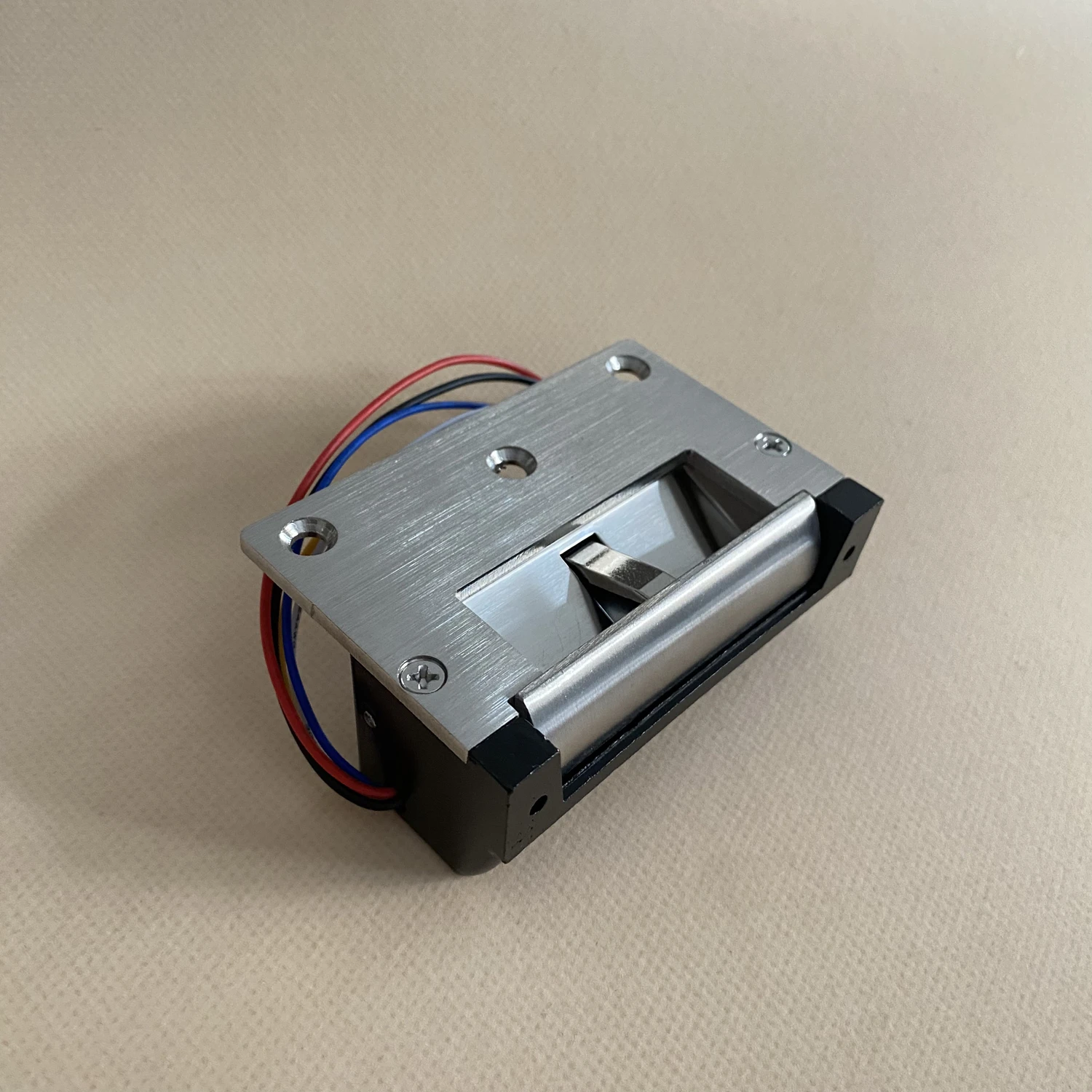 12V Embedded ANSI Electric Strike Lock Fail Secure Adjustable Door Lock for Access Control System
12V Embedded ANSI Electric Strike Lock Fail Secure Adjustable Door Lock for Access Control System
