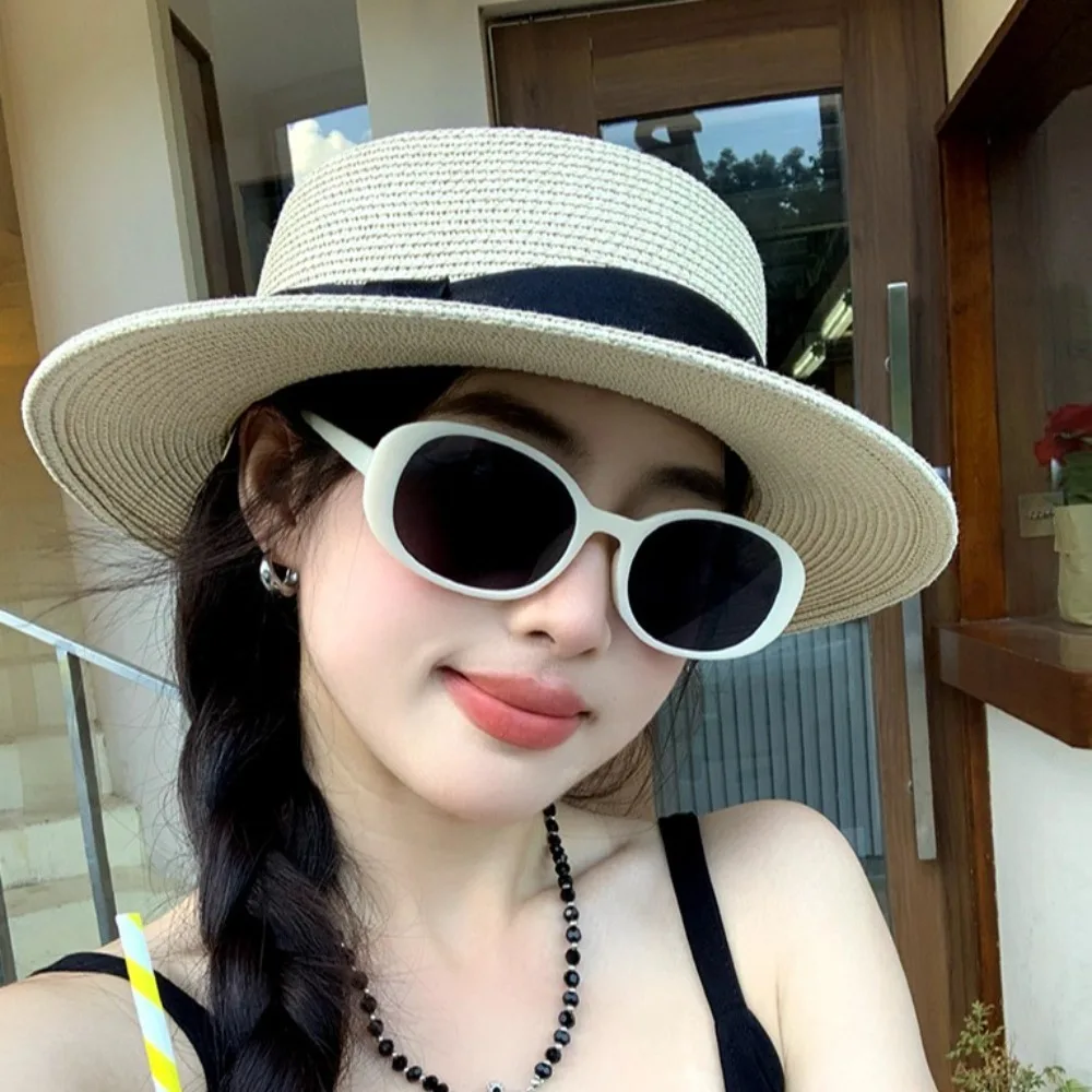 Simple Elegant Straw Woven Hat French Style Breathable Beach Flat Top Hat Wide Brim Sunshade Women's Sun Hat Seaside
Simple Elegant Straw Woven Hat French Style Breathable Beach Flat Top Hat Wide Brim Sunshade Women's Sun Hat Seaside