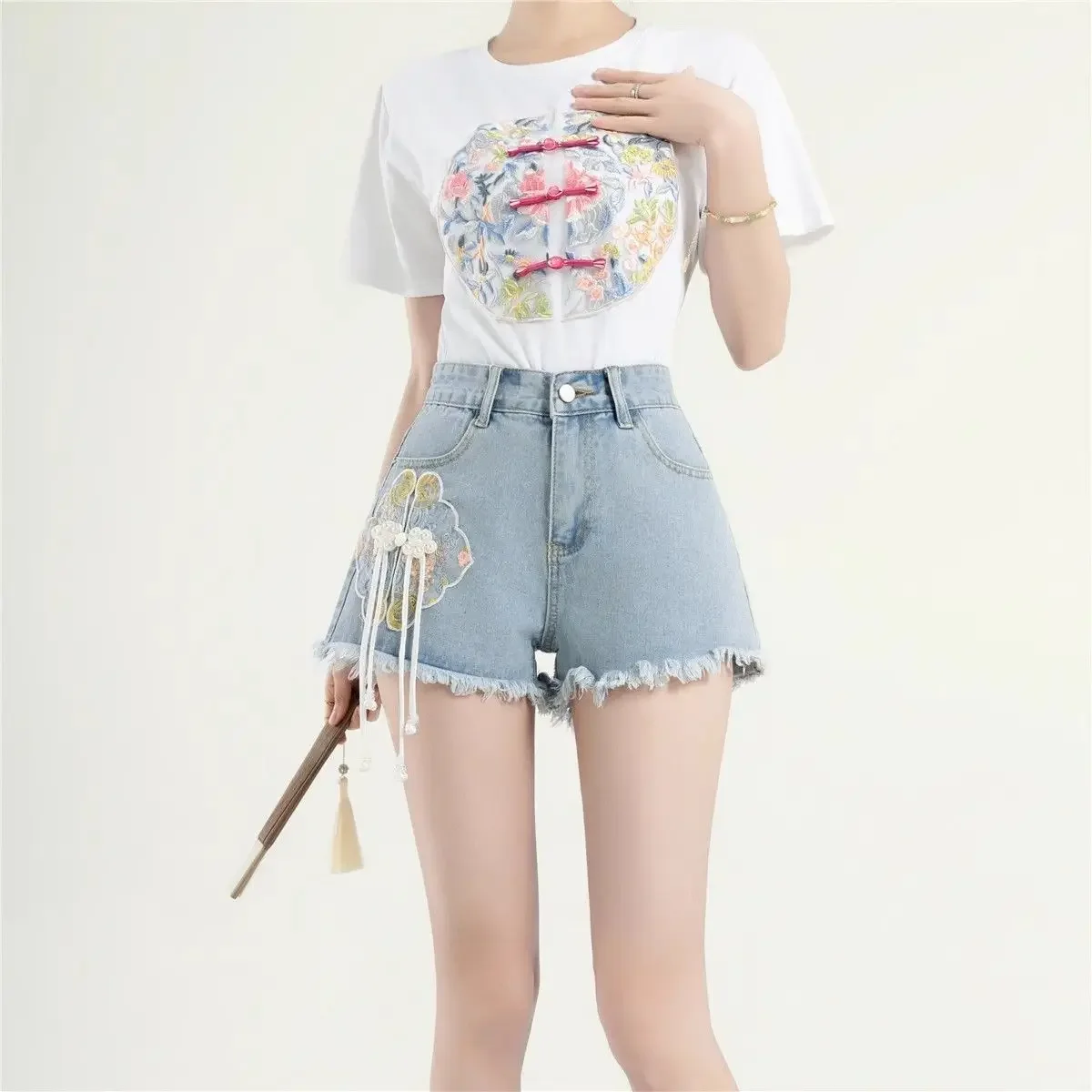 New In Wide Summer Women's Denim Shorts To Wear Trend 2024 Korean Style Wholesale Elasticty Jorts Comfy Female Short Jeans Pants
New In Wide Summer Women's Denim Shorts To Wear Trend 2024 Korean Style Wholesale Elasticty Jorts Comfy Female Short Jeans Pants