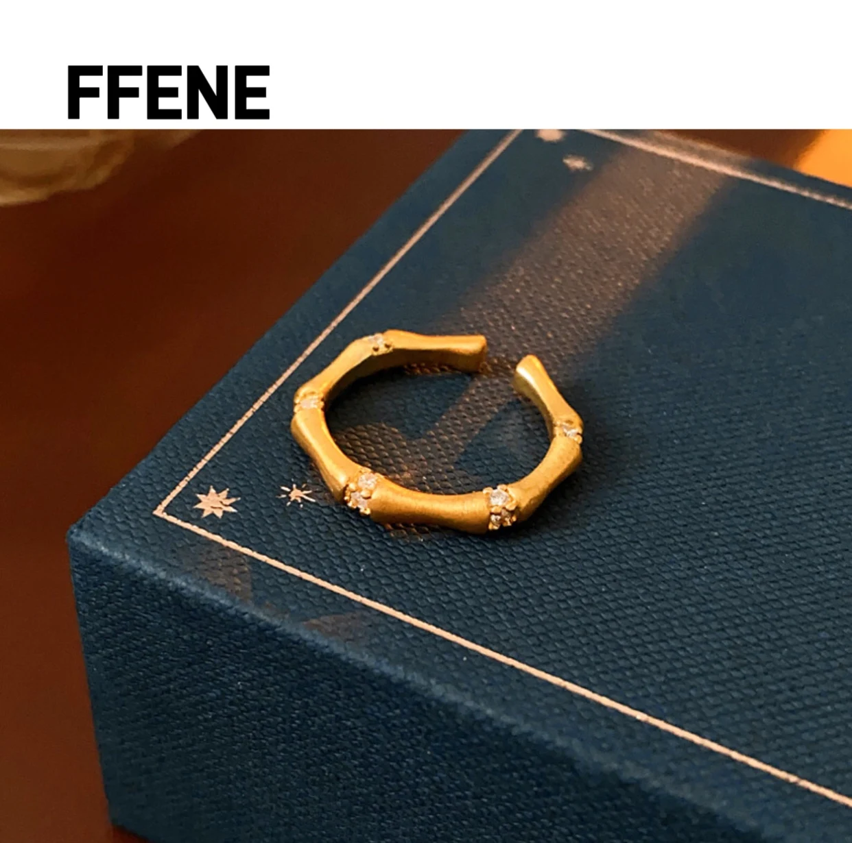 Couple's hot-selling zircon bamboo joint metal open ring luxurious and versatile ring for the index finger simple and high-end
Couple's hot-selling zircon bamboo joint metal open ring luxurious and versatile ring for the index finger simple and high-end