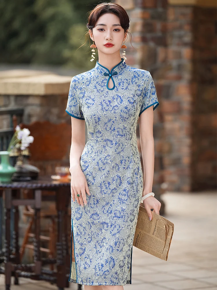 Ele Summer New Women's Qipao Waterdrop Collar Midi Length ort Sve Revamped Mom's High End Small Figure Chinese Dr
Ele Summer New Women's Qipao Waterdrop Collar Midi Length ort Sve Revamped Mom's High End Small Figure Chinese Dr