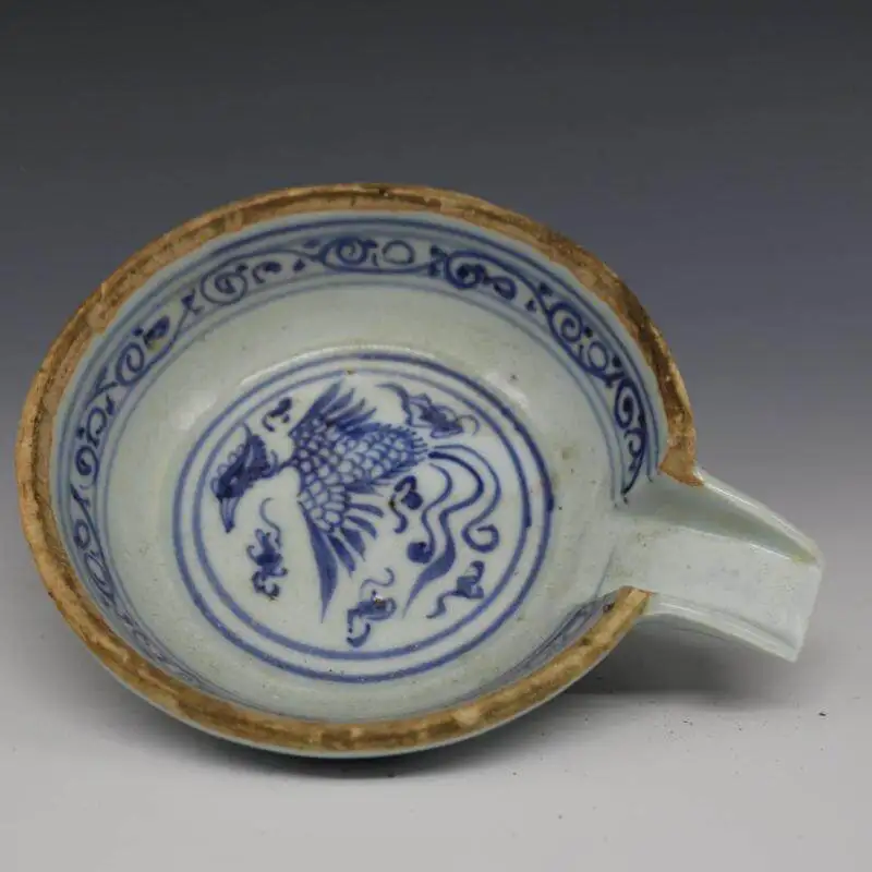 Traditional Chinese blue and white phoenix patterned water ladle hand-painted antique collection modern exquisite handicraft
Traditional Chinese blue and white phoenix patterned water ladle hand-painted antique collection modern exquisite handicraft