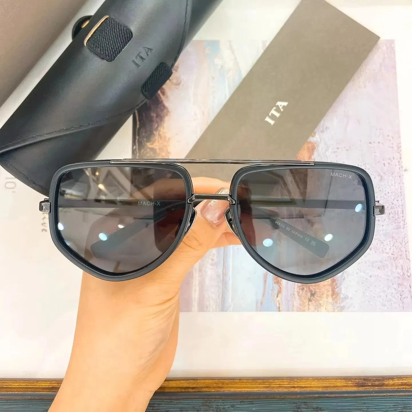 Authentic ADITA MACH-X DTS463 Special-Shaped Black Alloy+Acetate Frame Men Women Sun Glasses Fashion Leisure Male Couple Eyewear
Authentic ADITA MACH-X DTS463 Special-Shaped Black Alloy+Acetate Frame Men Women Sun Glasses Fashion Leisure Male Couple Eyewear