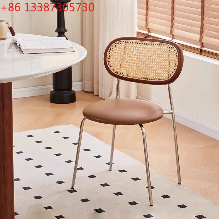French medieval style rattan dining chair small apartment dining chair
French medieval style rattan dining chair small apartment dining chair