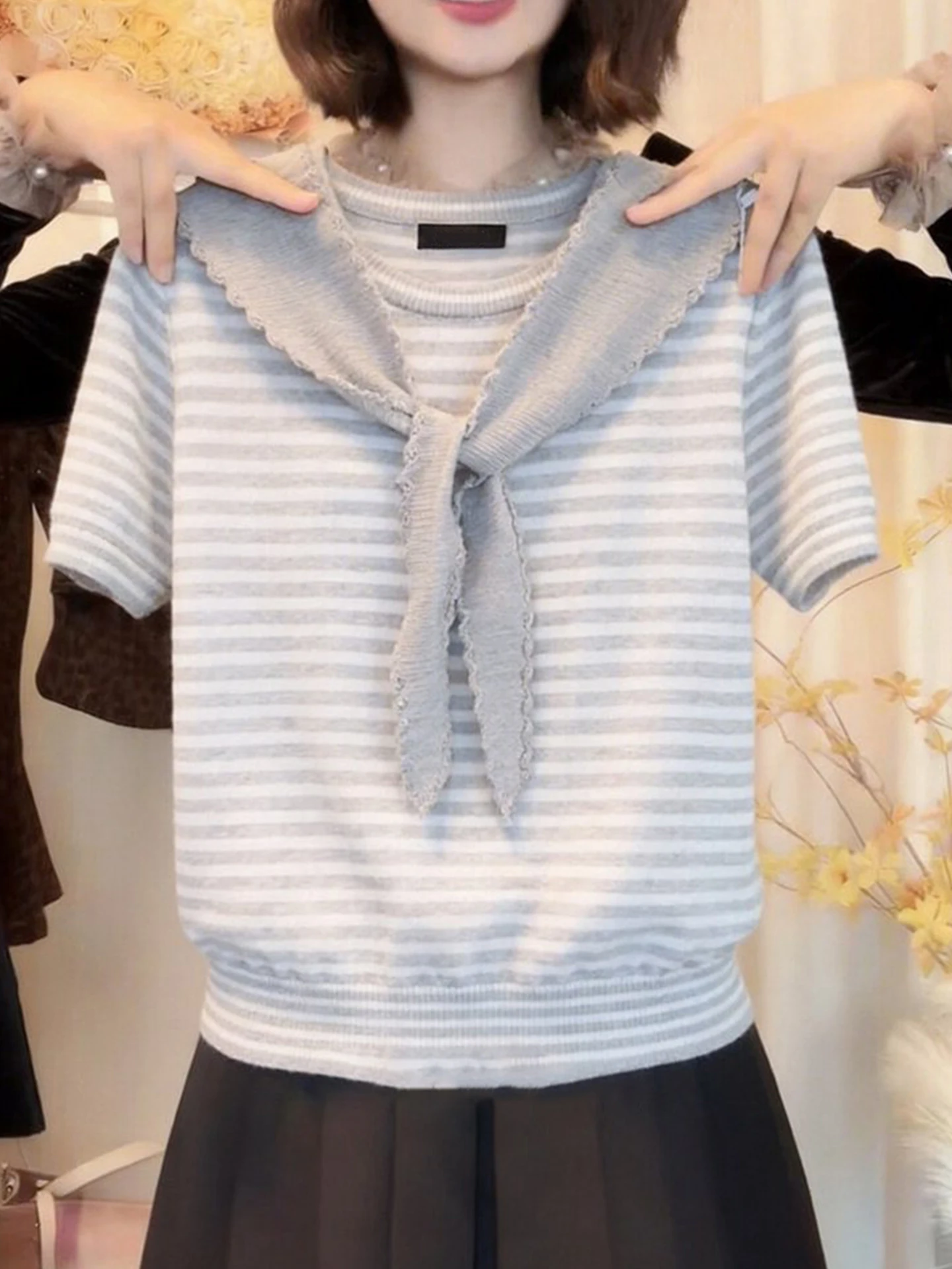 Summer Casual Soft Beautiful Short Sleeve Knitted Sweater with Shawl Navy Style Loose Fit Ladies Fashionable Top
Summer Casual Soft Beautiful Short Sleeve Knitted Sweater with Shawl Navy Style Loose Fit Ladies Fashionable Top
