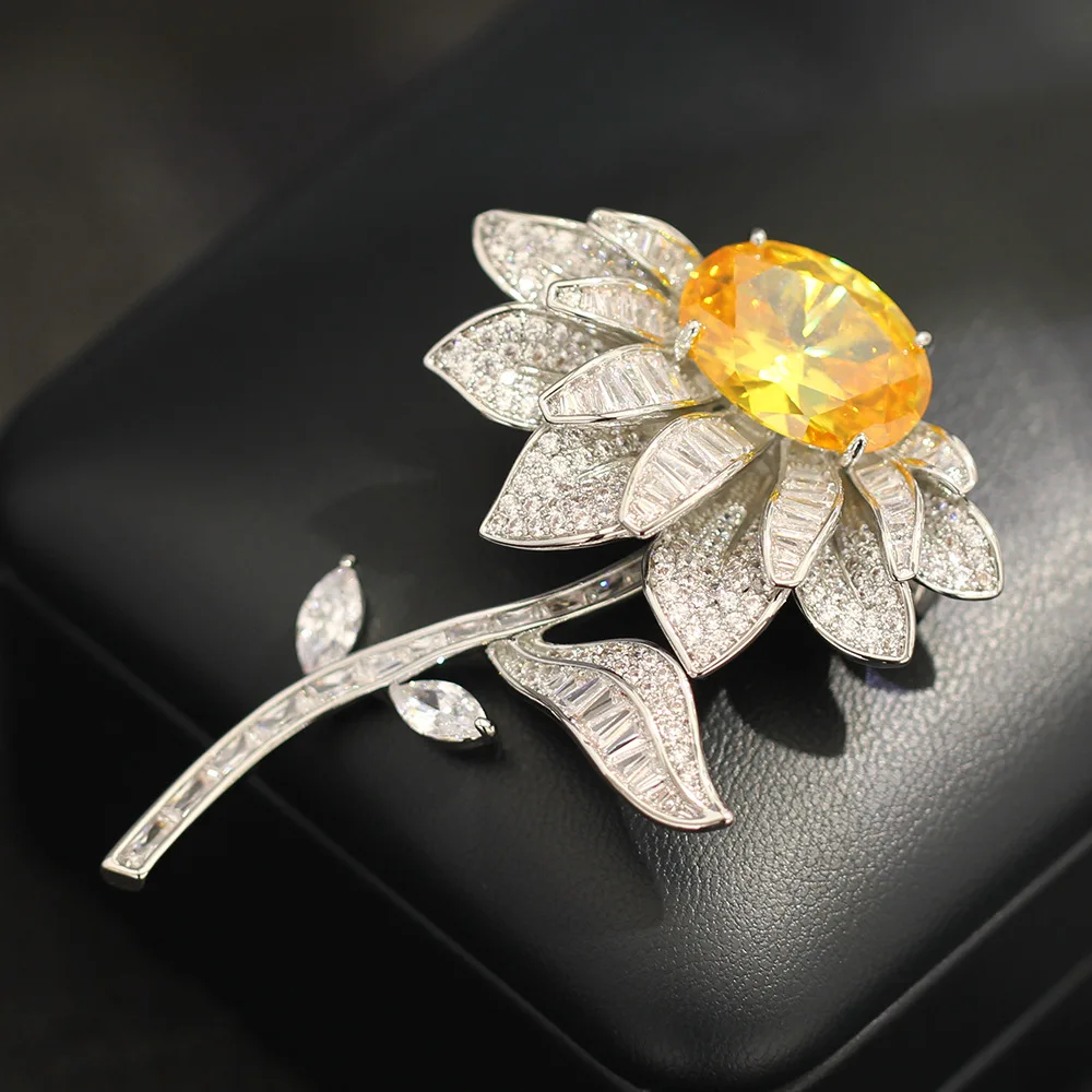 Новые роскошные броши с цветком кубического циркония для женщин, изысканный высококачественный дизайн, универсальные аксессуары, булавка для куртки, праздничный подарок
Новые роскошные броши с цветком кубического циркония для женщин, изысканный высококачественный дизайн, универсальные аксессуары, булавка для куртки, праздничный подарок