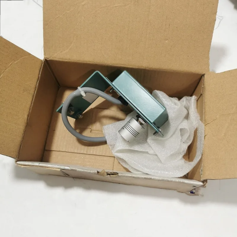 New suitable for air conditioner guide vane motor 025W47015-002 centrifuge 025-47015-002
New suitable for air conditioner guide vane motor 025W47015-002 centrifuge 025-47015-002